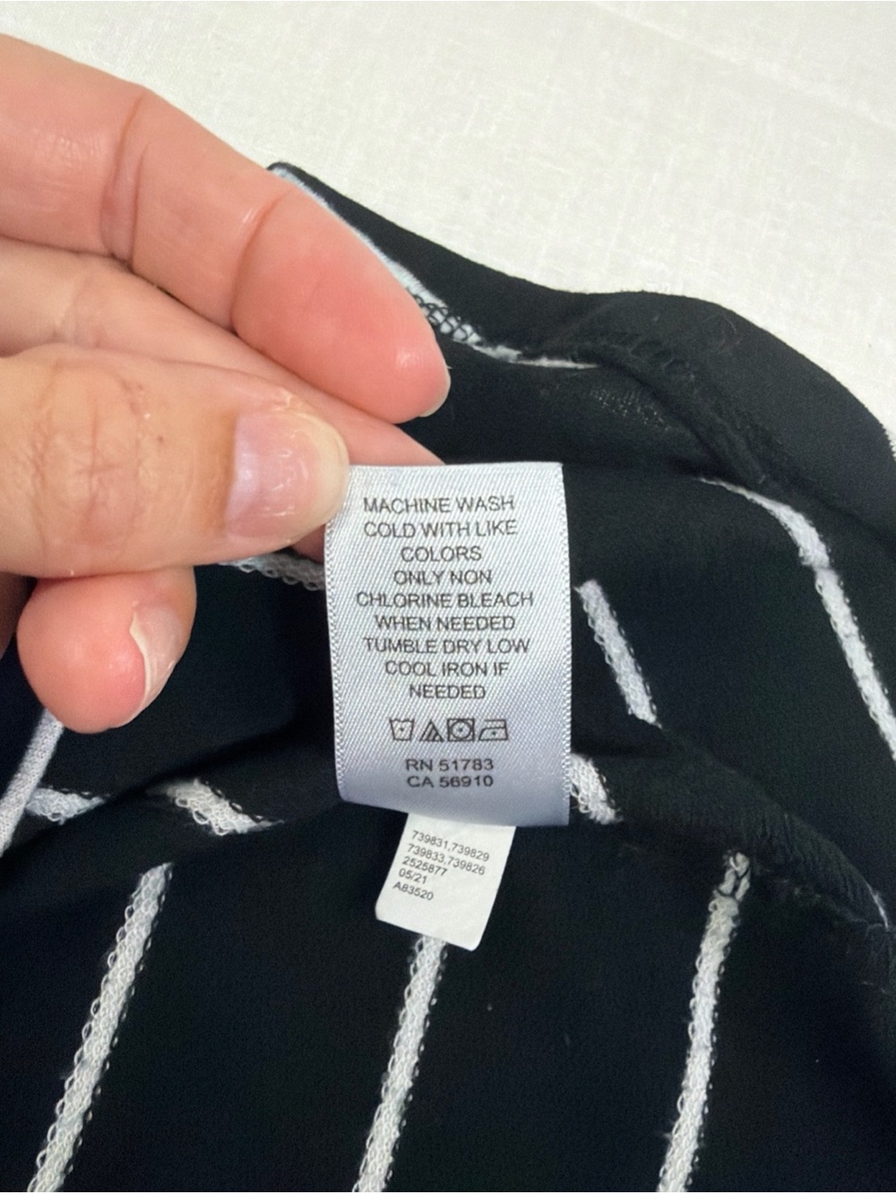 24/7 Maurices Black/White Striped 3/4 Sleeve Top Stretch Women's XXL Preppy - Picture 11 of 11